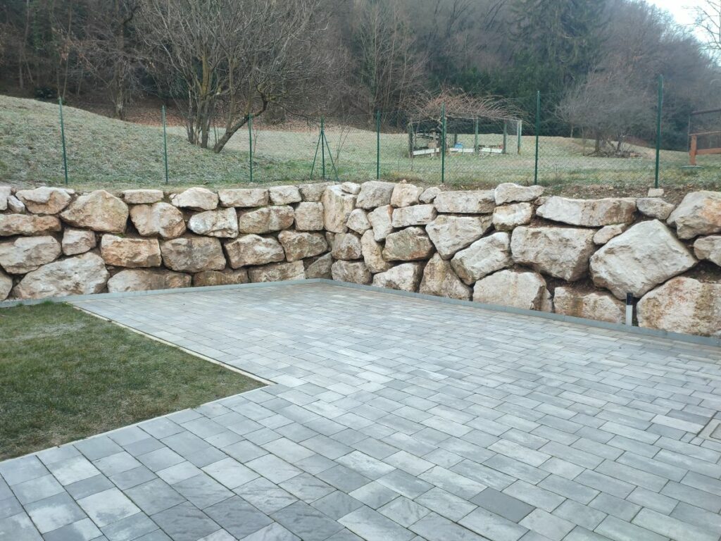 Costruzione pergolato in legno by GreenSystem38Costruzione pergolato in legno by GreenSystem38